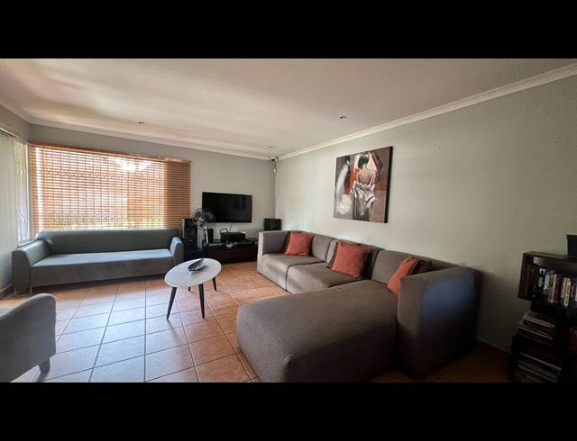 3 BEDROOM TOWNHOUSE FOR SALE IN RIDGEWAY
